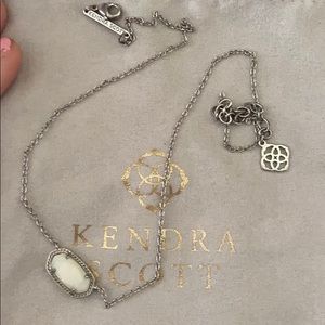 Kendra Scott necklace